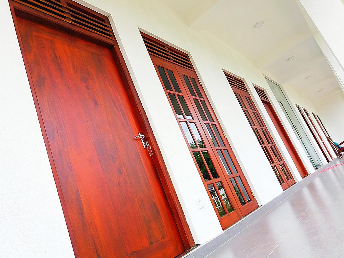 A&B Resort Negombo Kudapaduwa Ngoại thất bức ảnh