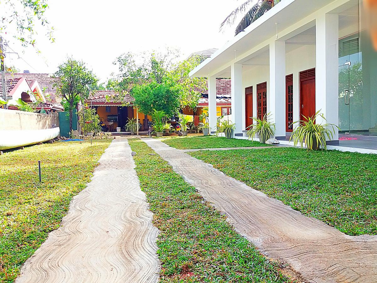 A&B Resort Negombo Kudapaduwa Ngoại thất bức ảnh