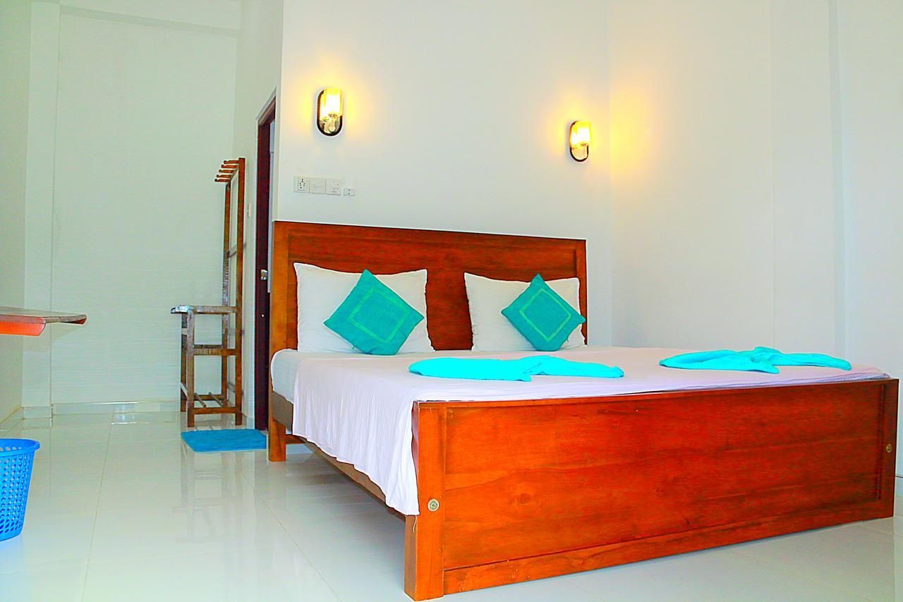 A&B Resort Negombo Kudapaduwa Ngoại thất bức ảnh