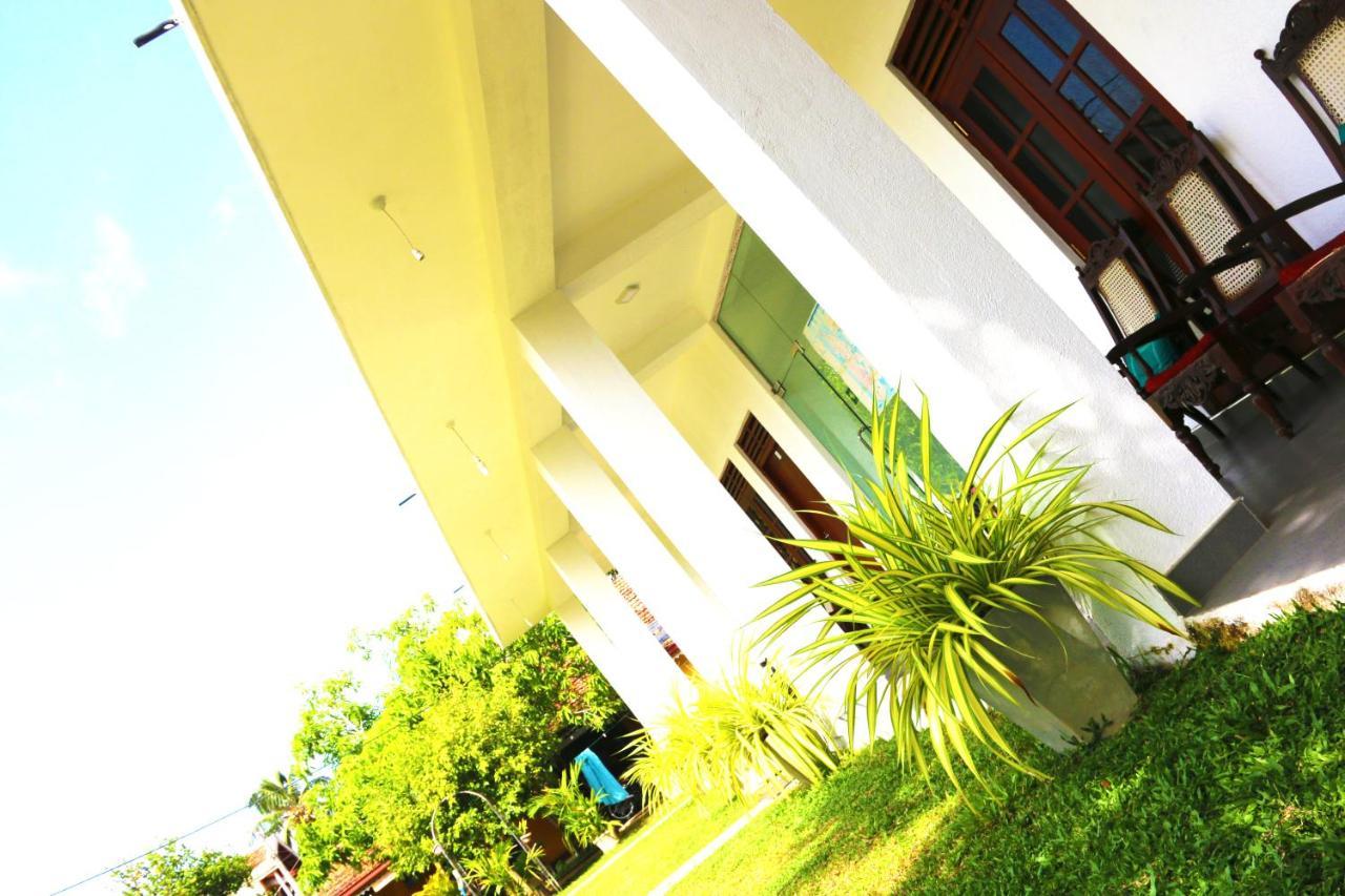 A&B Resort Negombo Kudapaduwa Ngoại thất bức ảnh