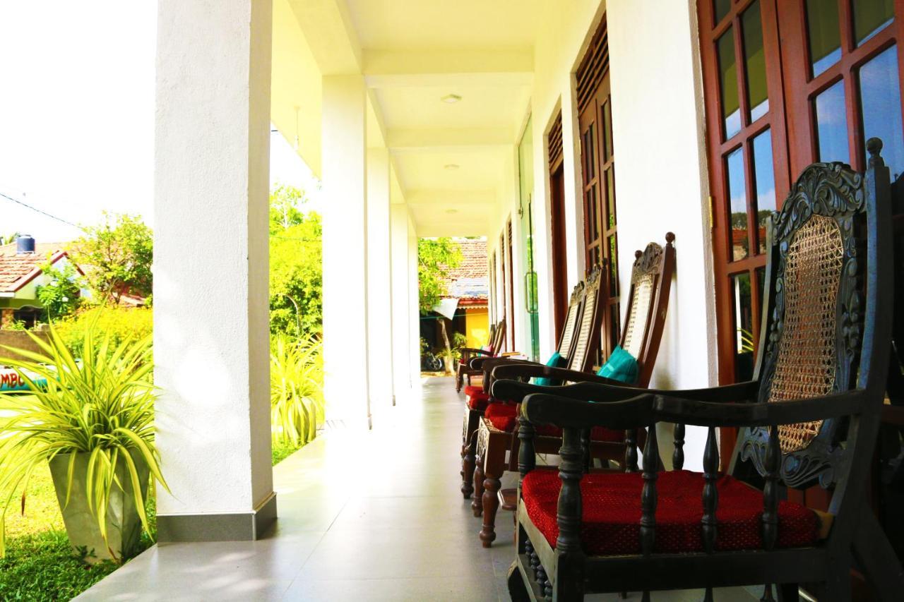 A&B Resort Negombo Kudapaduwa Ngoại thất bức ảnh