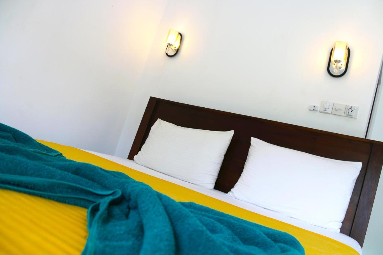 A&B Resort Negombo Kudapaduwa Ngoại thất bức ảnh