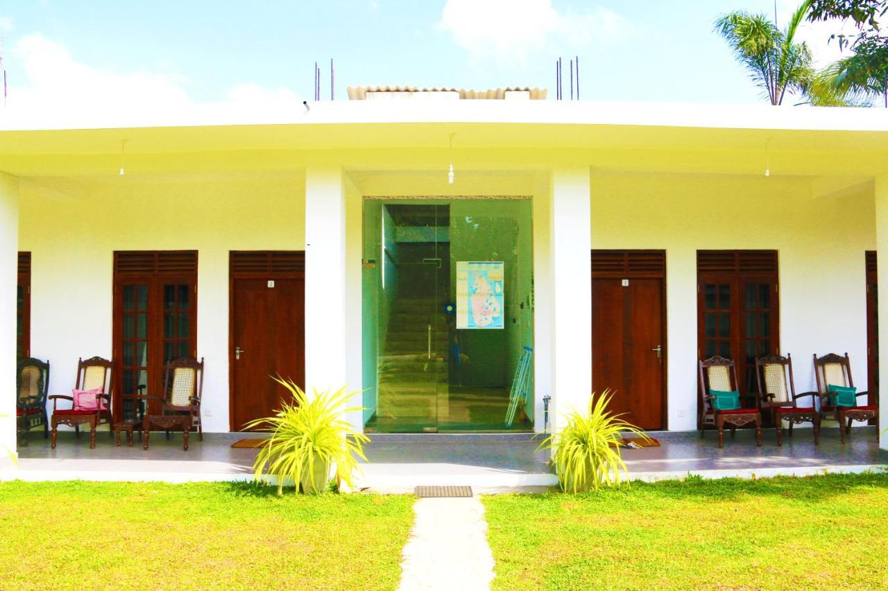 A&B Resort Negombo Kudapaduwa Ngoại thất bức ảnh