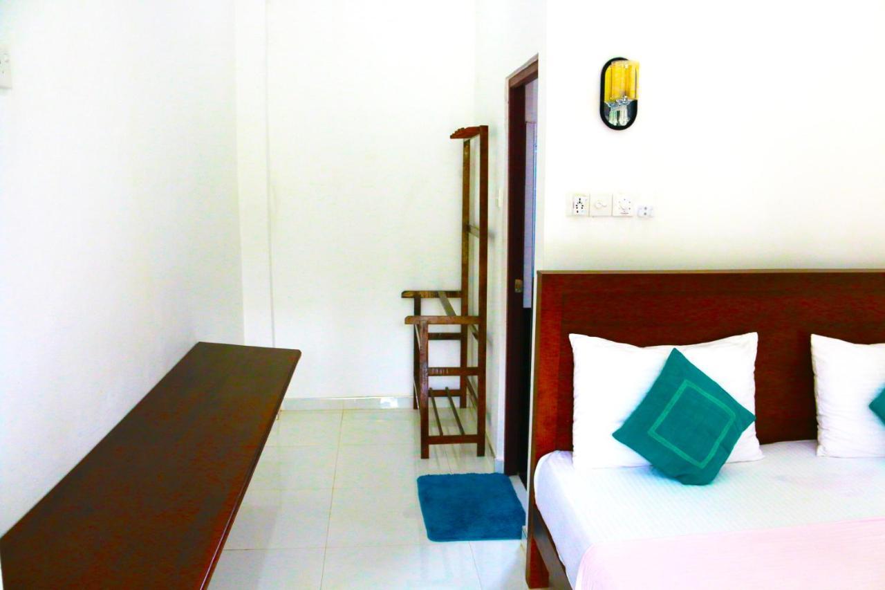 A&B Resort Negombo Kudapaduwa Ngoại thất bức ảnh