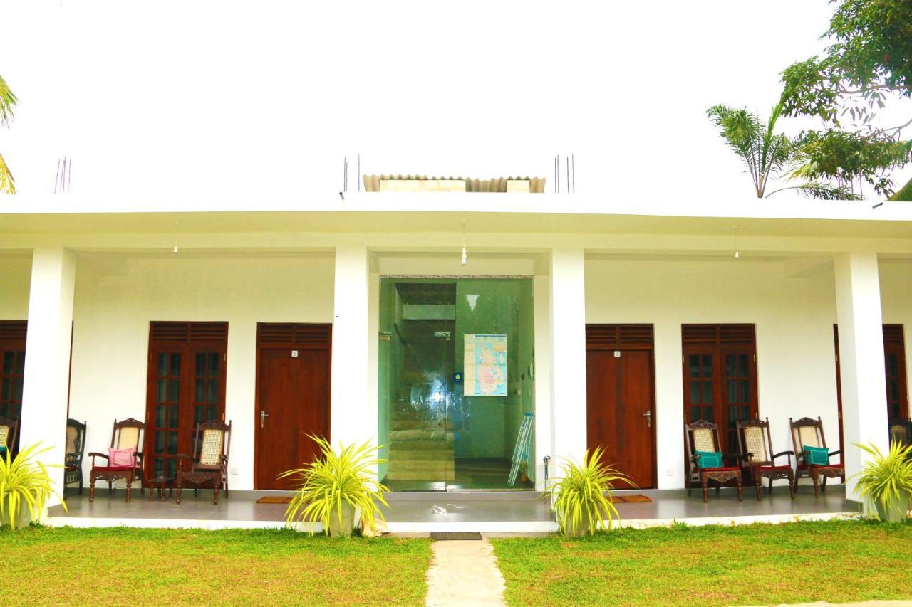 A&B Resort Negombo Kudapaduwa Ngoại thất bức ảnh