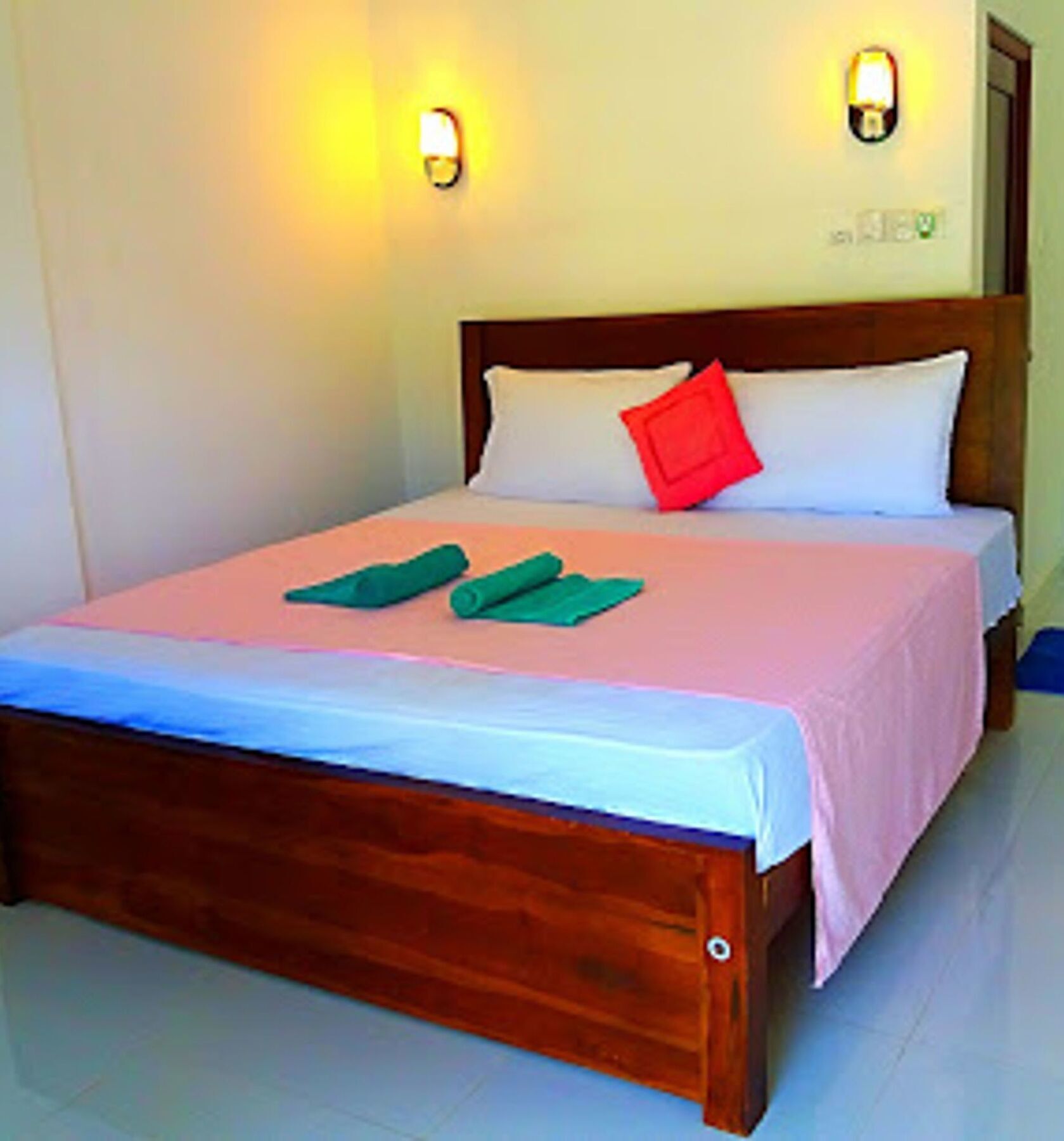 A&B Resort Negombo Kudapaduwa Ngoại thất bức ảnh